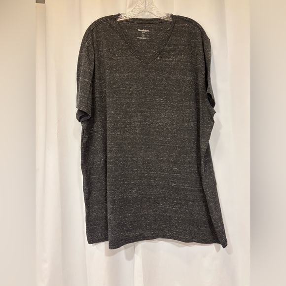 Goodfellow Heathered Grey Standard Fit Tee - Picture 1 of 3